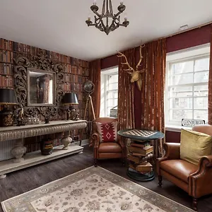  Homestay Canongate Luxury Homestay United Kingdom